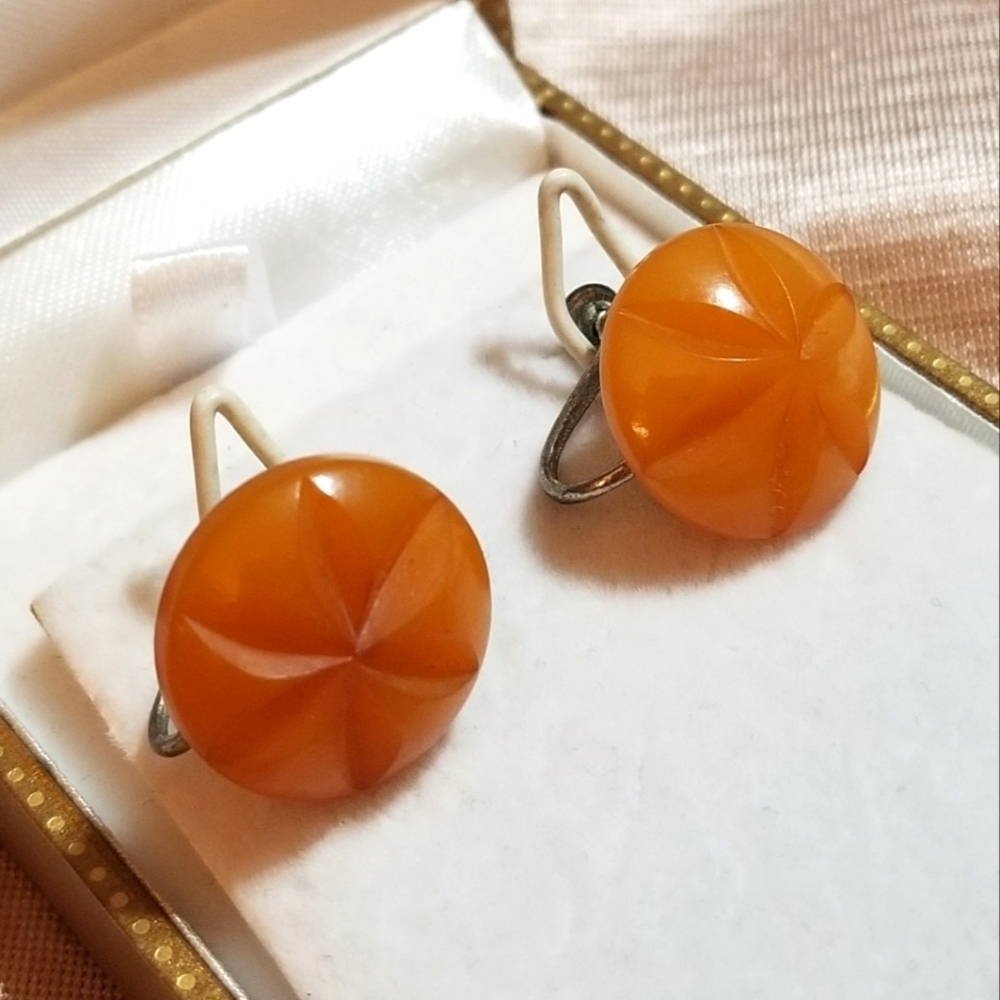 VTG Carved Butterscotch Bakelite Button Earrings